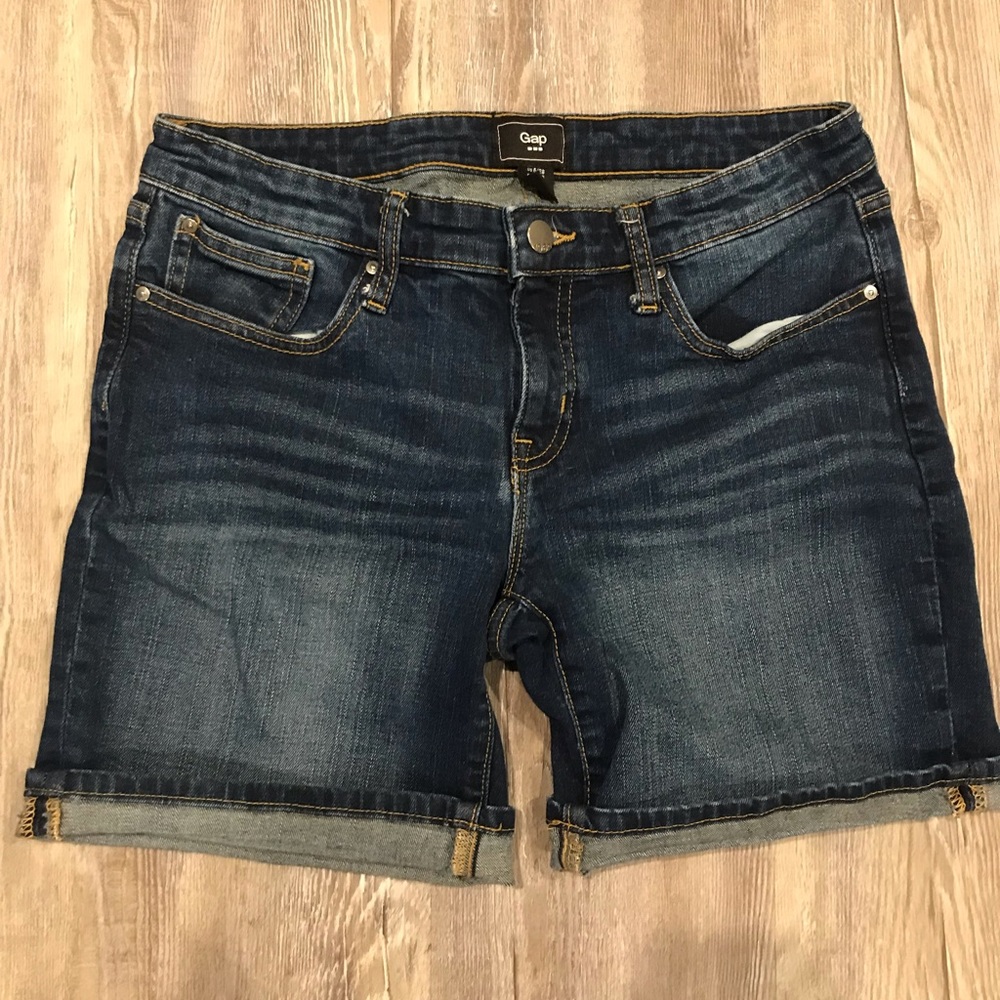 Gap shorts
